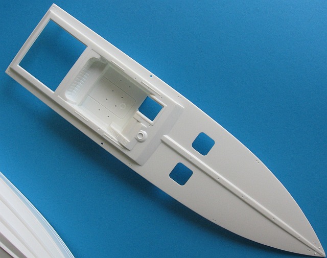Offshore Power Boat - Model-Set, Revell Nr. 05205 - Modellversium 