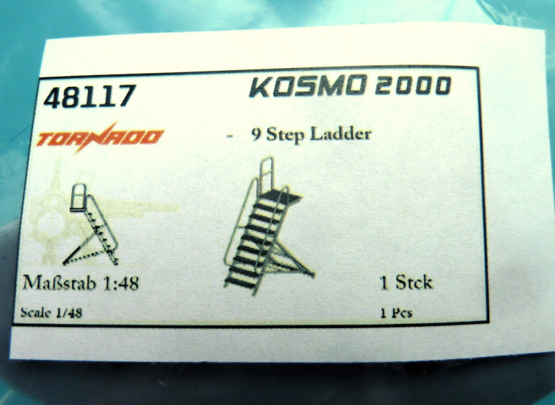 Kosmo 2000 - Tornado 9 Step Ladder