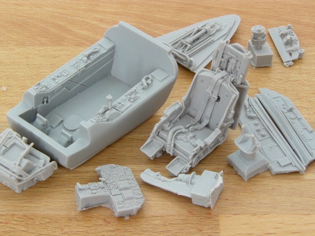 AMS Resin - F-86 cockpit set with reference CD