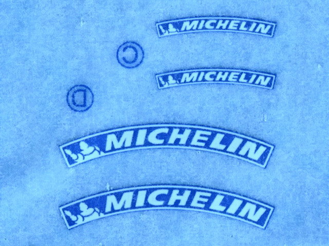 Michelin-Reifenmarkierungen als Trockendecals