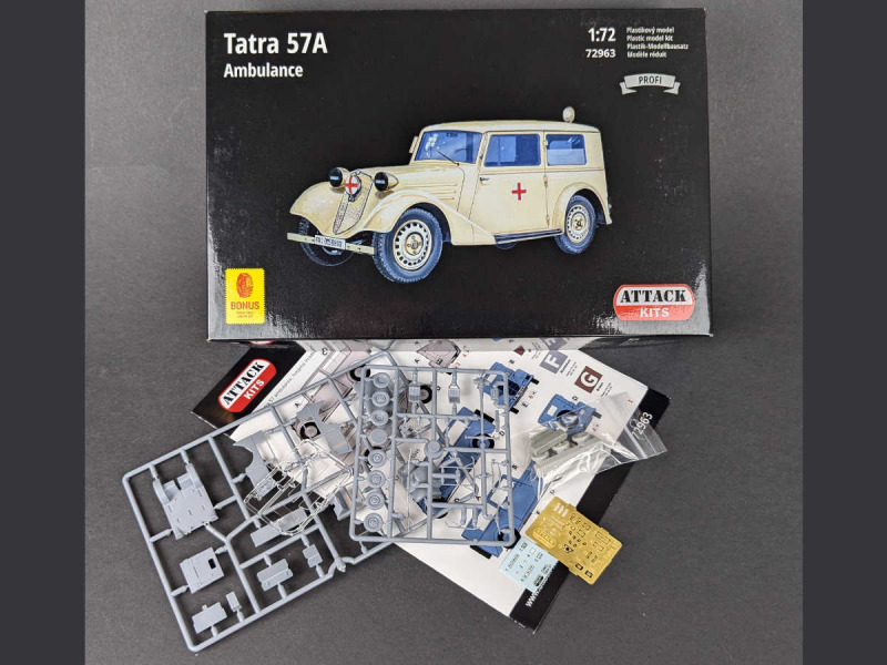 Attack Hobby Kits - Tatra 57A Ambulance