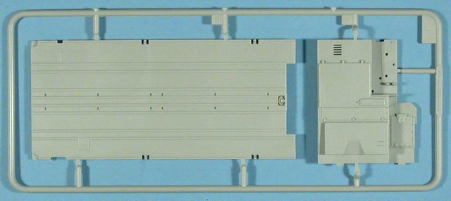 Fußboden und Trennwand aus dem Innenraum des LVTP-7