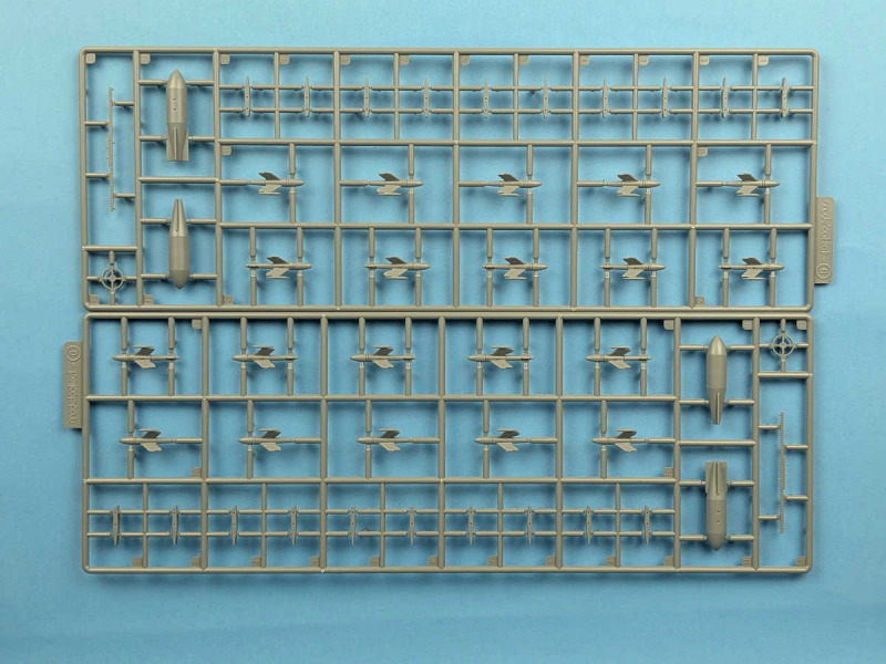 Modelcollect - German Luftwaffe Weapon Set 1