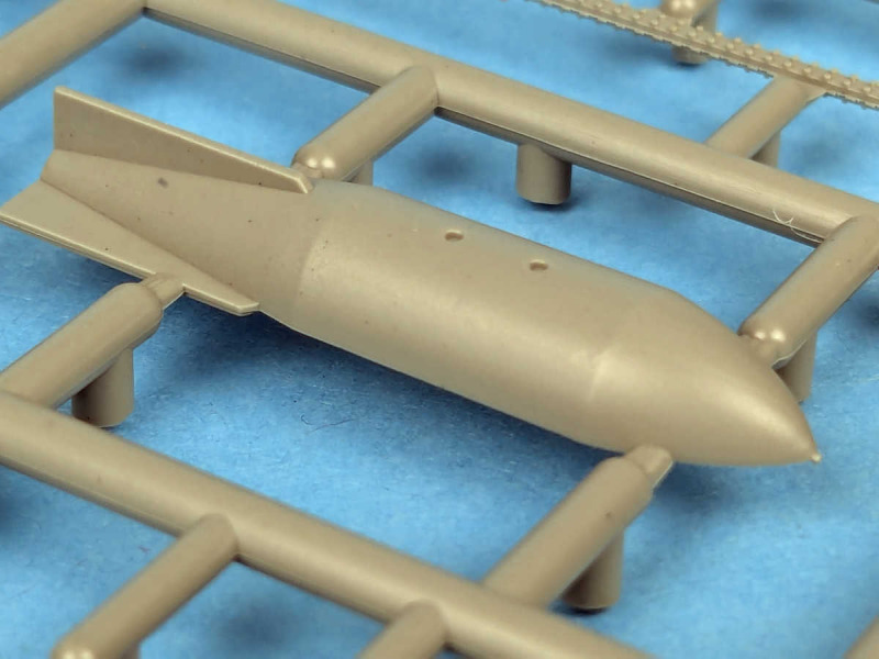 Modelcollect - German Luftwaffe Weapon Set 1