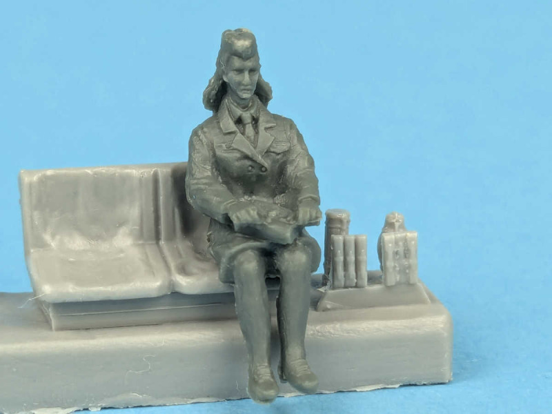 CAESAR MINIATURES - WWII German Command Staff with Kübelwagen