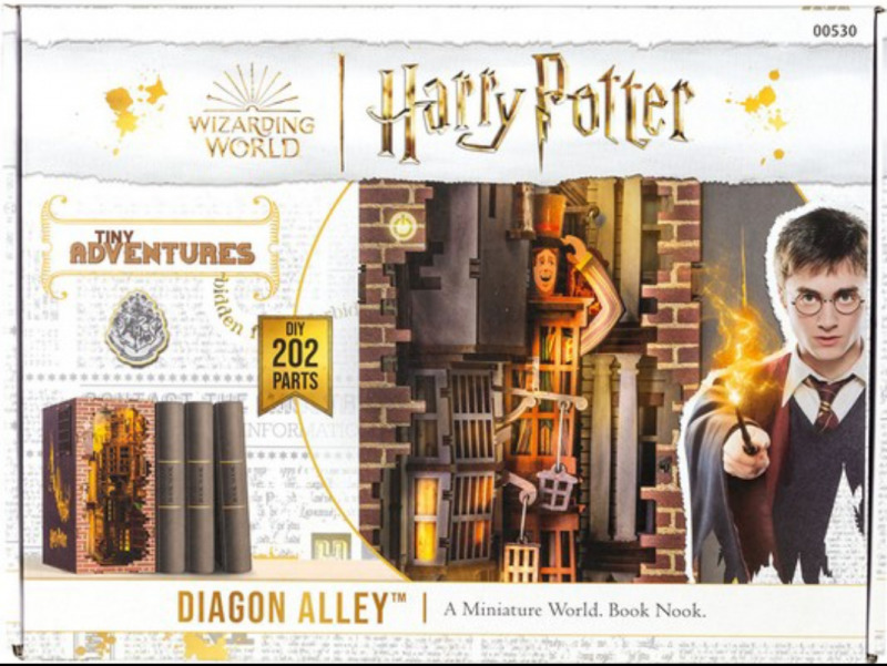 Revell - Diagon Alley - A Miniature World. Book Nook