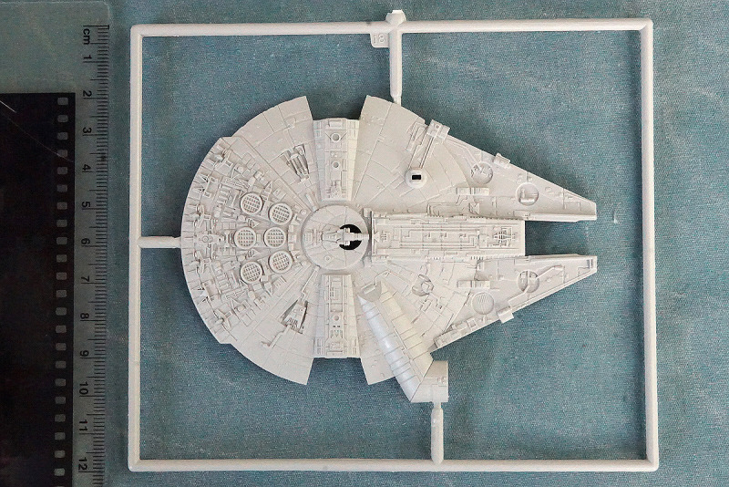 Revell - Millenium Falcon
