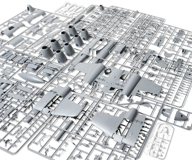 Die Spritzlinge des Bausatzes im Überblick. (Foto: Revell)