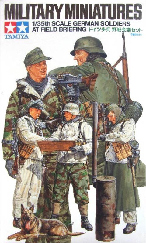 Tamiya - German Soldiers at Field Briefing