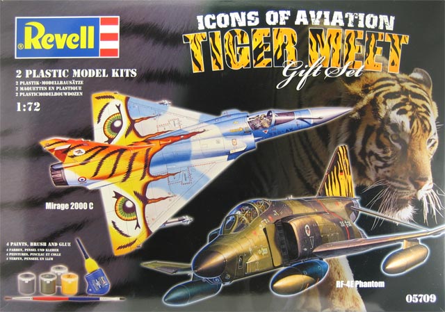 Revell - Icons of Aviation Tiger Meet Gift Set