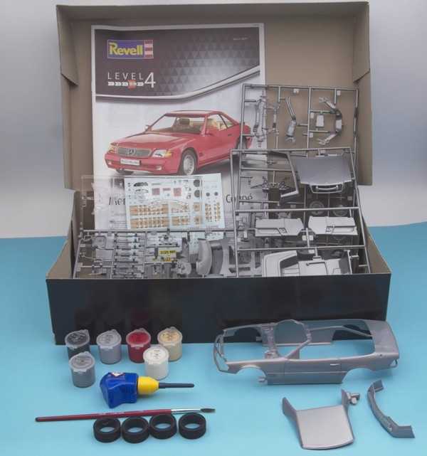 Revell - Mercedes-Benz 300SL-24 Coupé