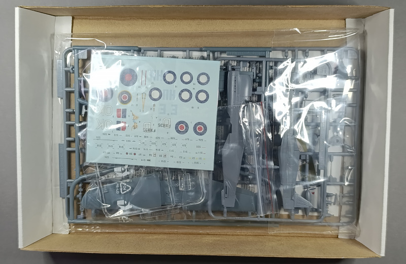 Special Hobby - Kittyhawk Mk.IV "Over the Mediterranean and the Pacific"