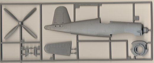 Revell - F4U-7 Corsair