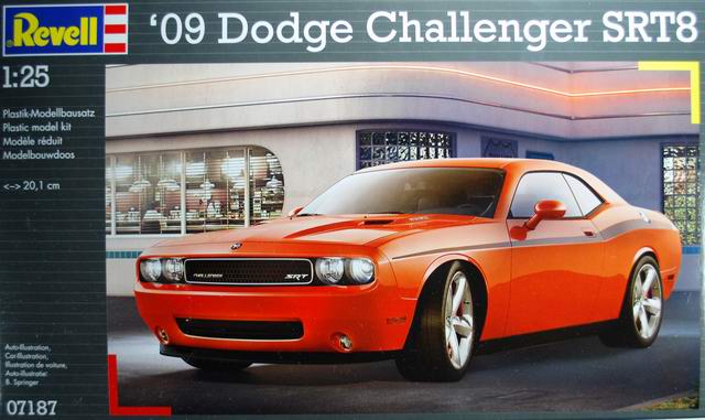 Revell - 2009 Dodge Challenger SRT8