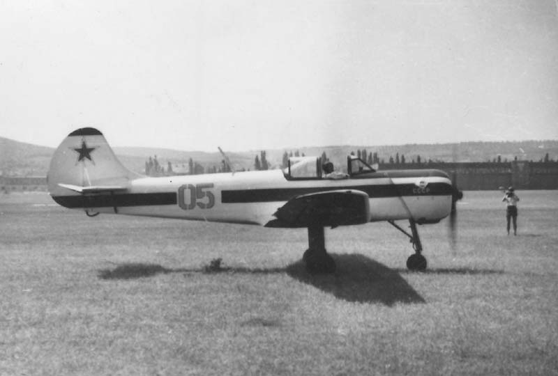 Jak-18P (gelbe 05) zur Weltmeisterschaft 1964 in Spanien. Sammlung Pethe