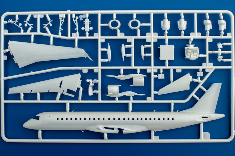 Revell - Embraer 190 Lufthansa