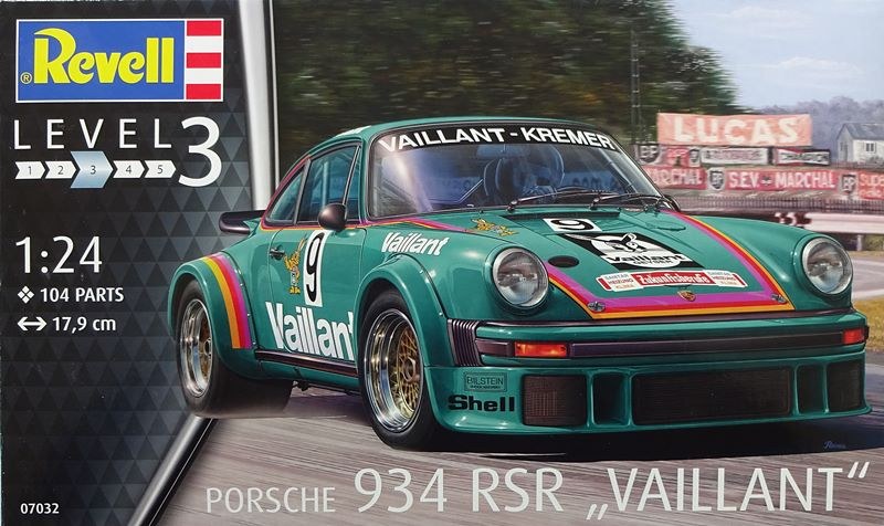 Revell - Porsche 934 RSR 